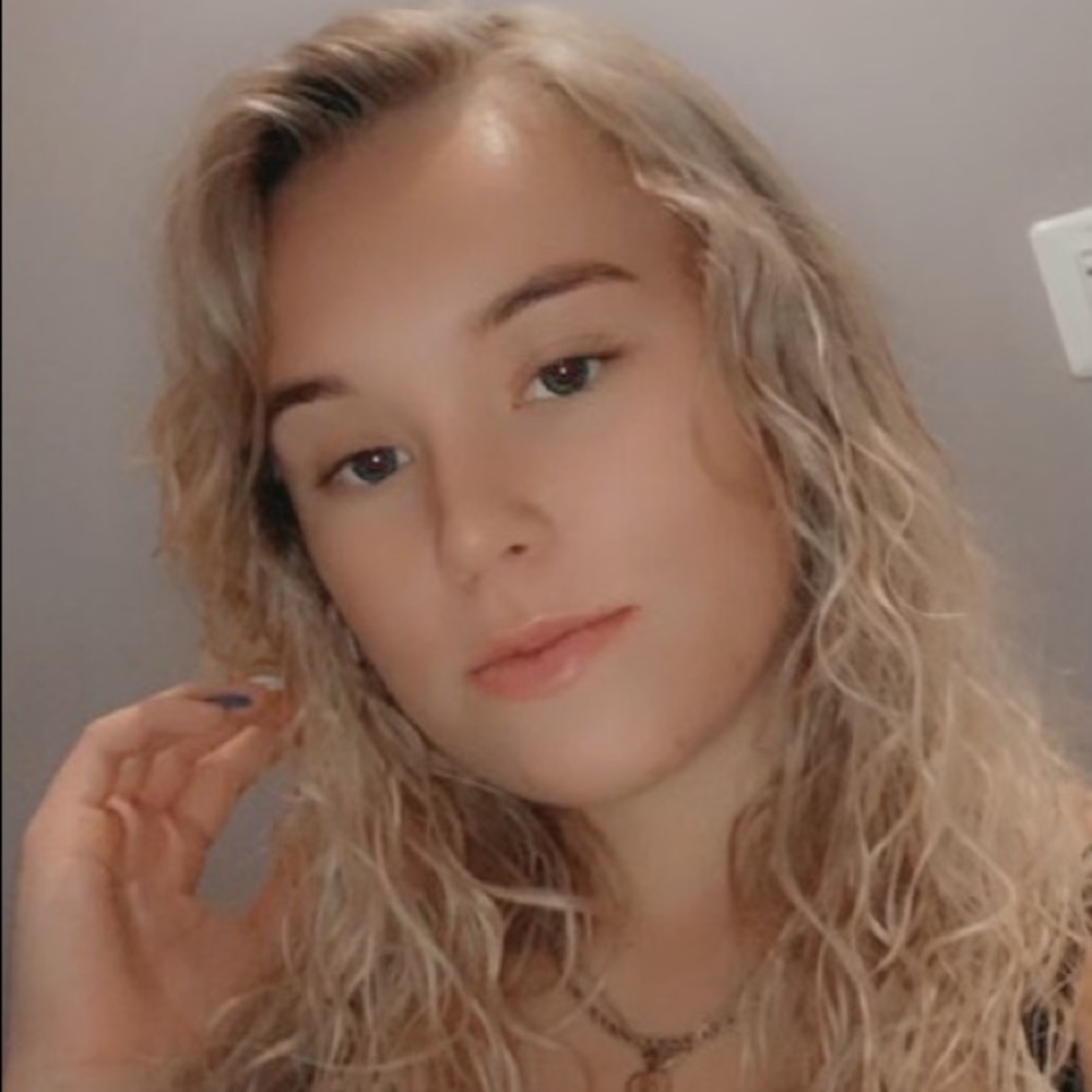 Meet your Posher, Brianna